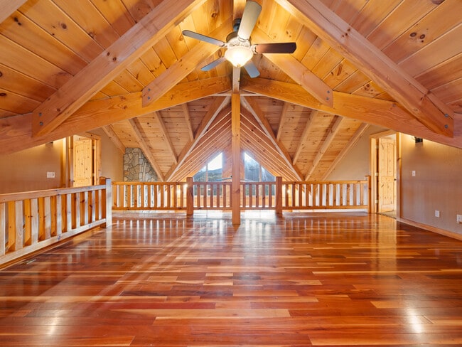 Building Photo - 452 Lotawatah Dr