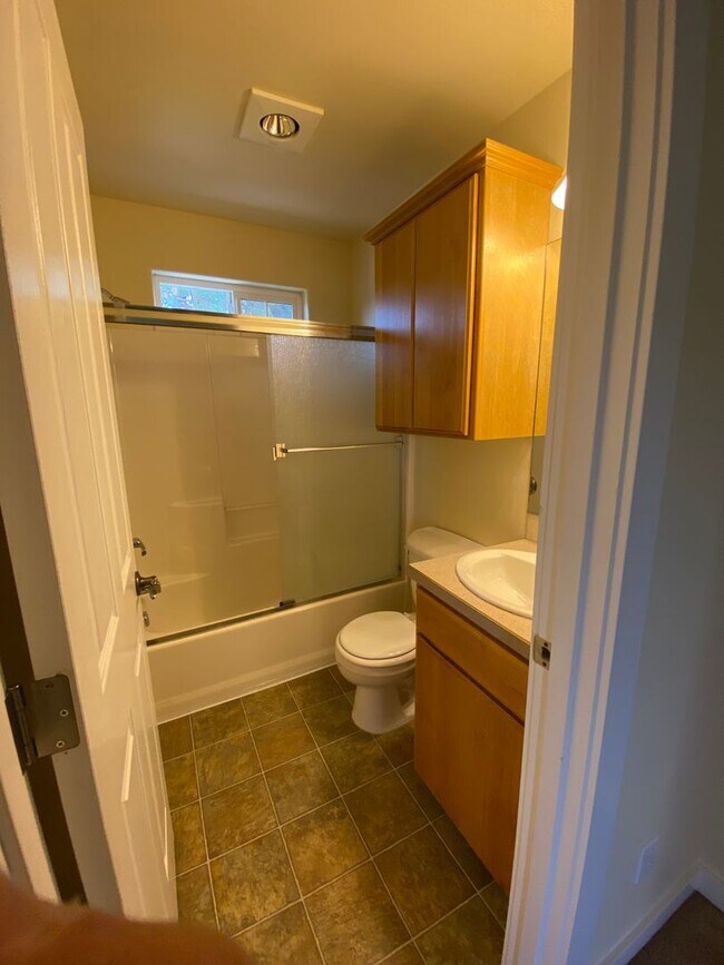 Building Photo - 1743 NE Lotus Dr