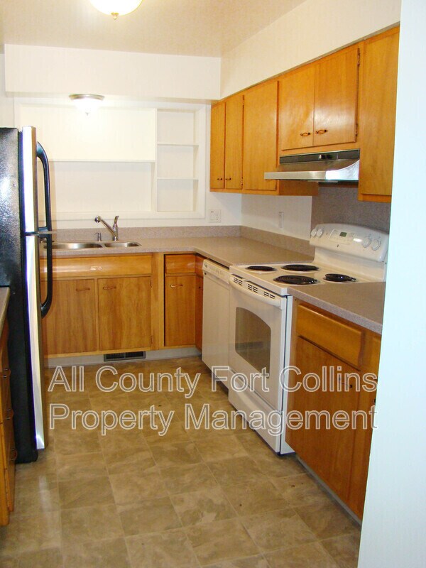 Building Photo - 1208 Baker St