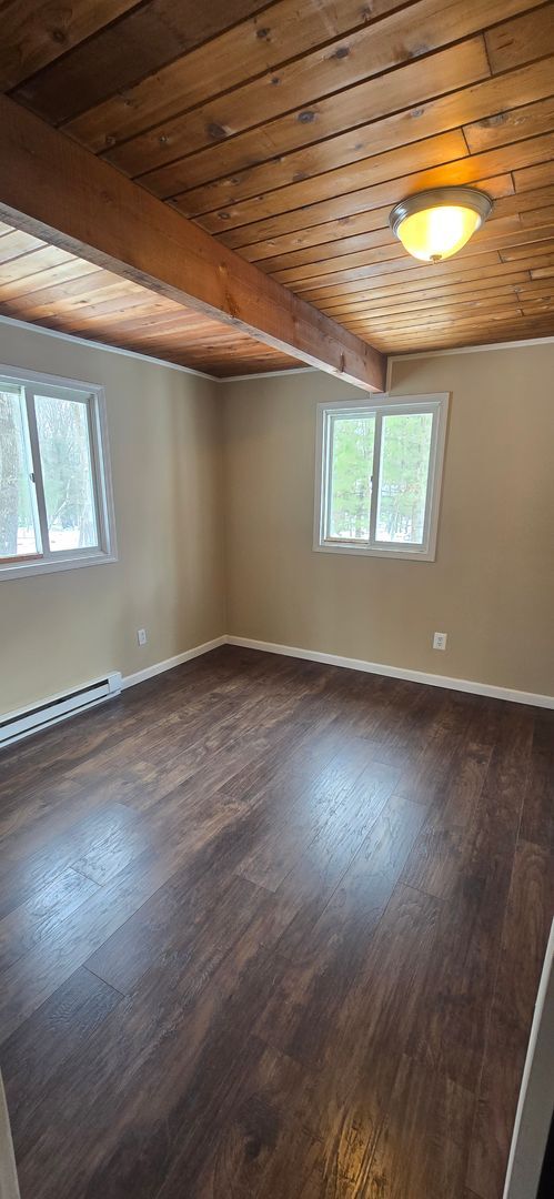 Building Photo - Cute as a button 2 bedroom ranch in Kunkletown!