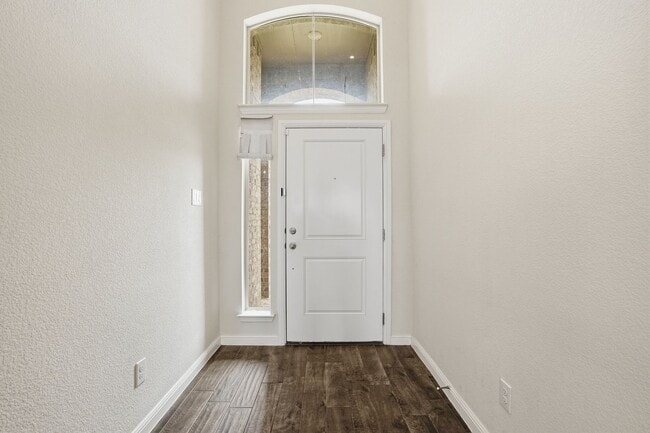 Building Photo - Beautiful on Burlingame