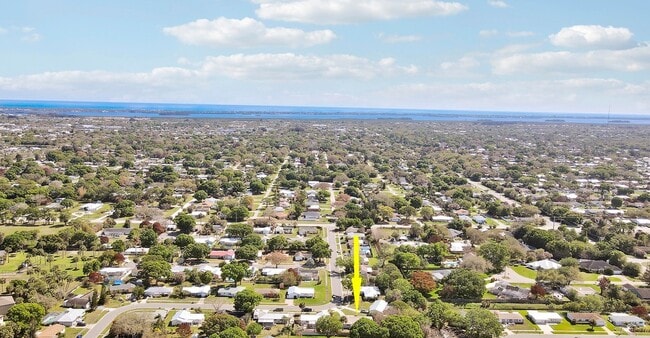 Building Photo - 2145 5th St