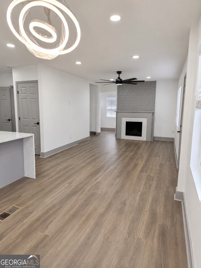 Building Photo - 3051 Delmar Ln NW