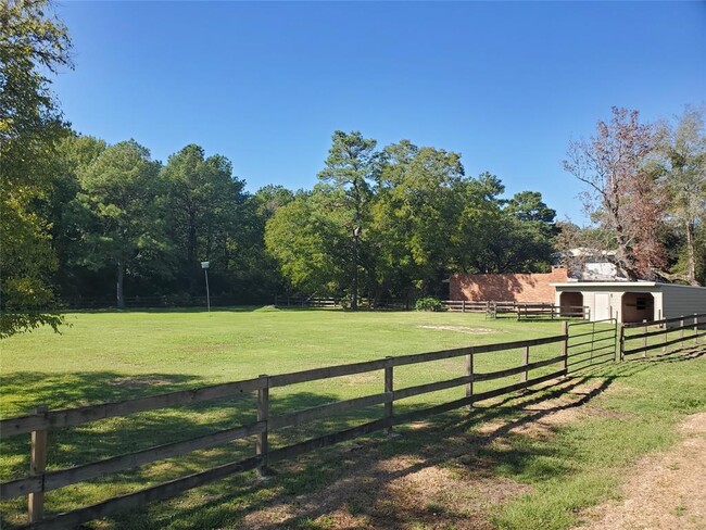 Building Photo - 10623 Crosby Lynchburg Rd