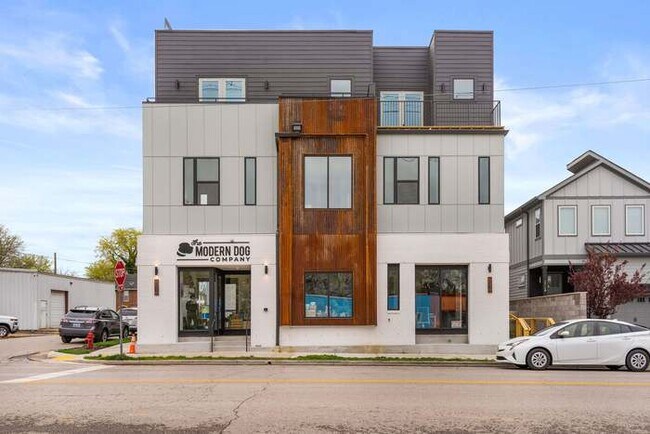 Building Photo - 5916 Morrow Rd