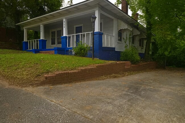 Primary Photo - 952 Curry Pl