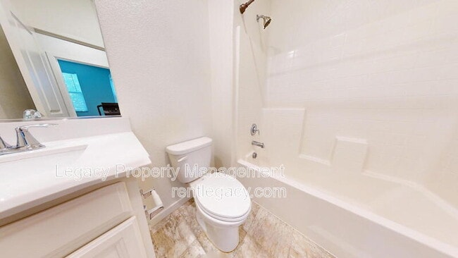 Building Photo - 3998 E Commerce Way