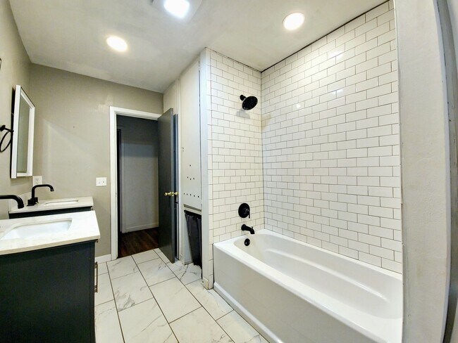 Building Photo - 2520 38th St