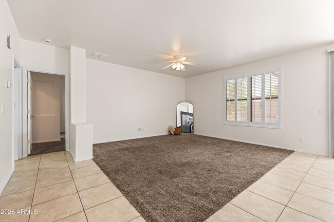 Building Photo - 2177 W Agrarian Hills Dr
