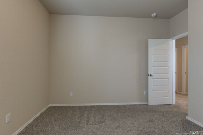 Building Photo - 3931 Somers Crest