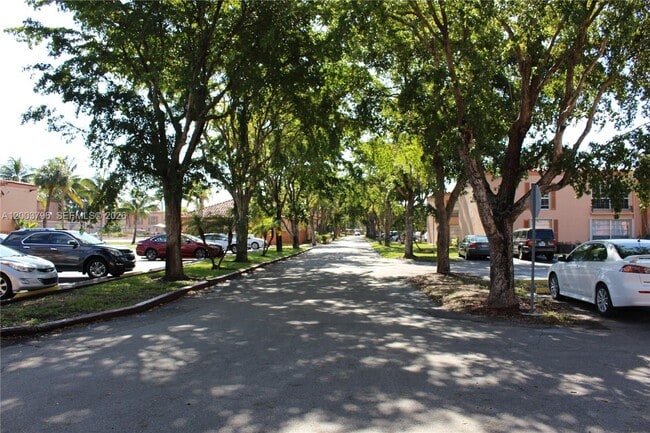 Building Photo - 7208 Fairway Dr