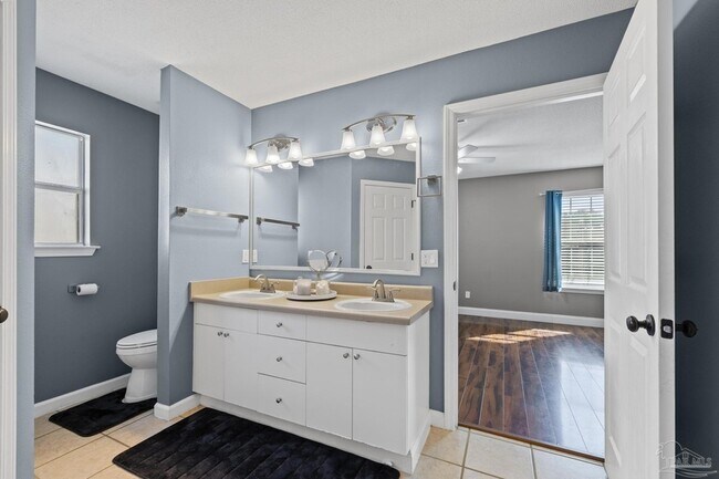 Building Photo - 817 Binnacle Pl