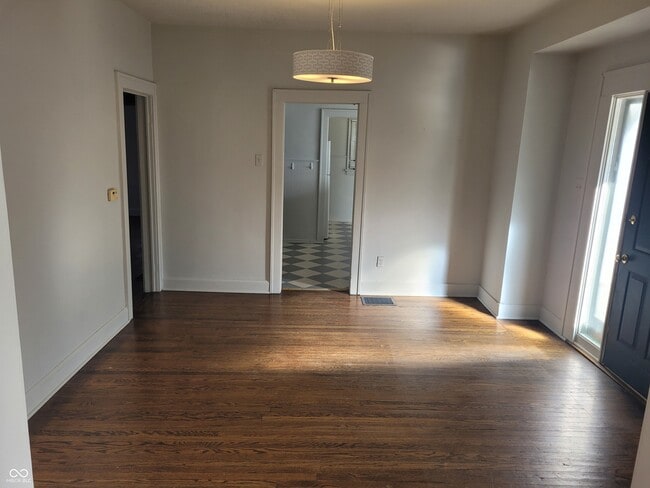 Building Photo - 629 Carlyle Pl