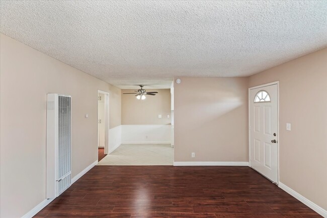 Building Photo - 800 Meyer Lane