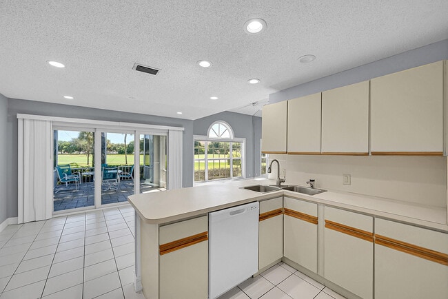 Building Photo - 17094 Boca Club Blvd
