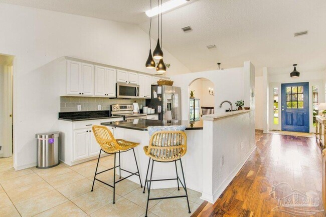 Building Photo - 5217 Choctaw Ave