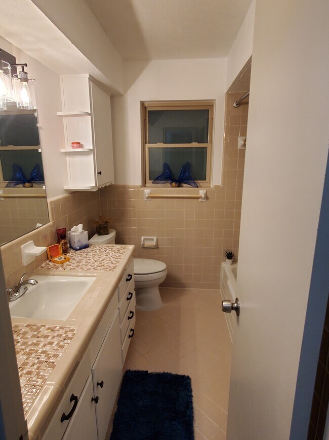 Building Photo - 7424 Walling Ln