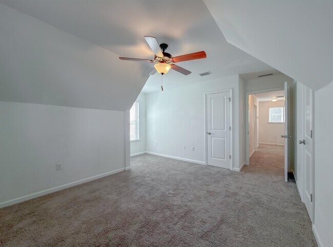 Building Photo - 2856 Blue Blossom Trail