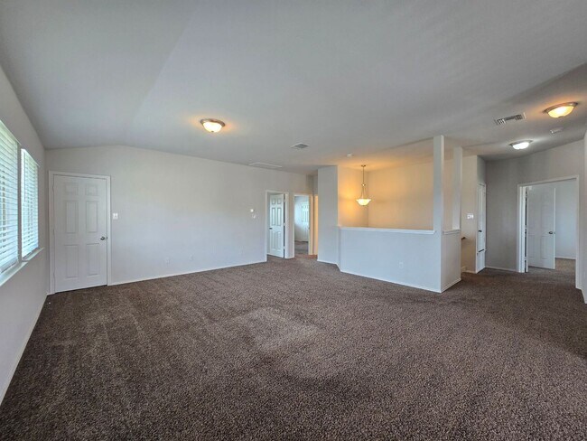 Building Photo - PRICE REDUCTION - AVAILABLE NOW!