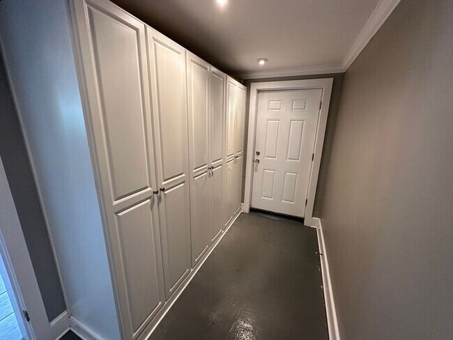 Building Photo - Charming 3 Bed 2 Bath home in the heart of...