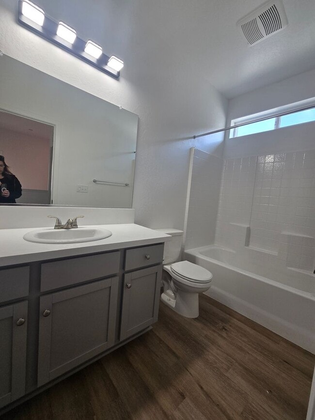 Building Photo - 3 BR 2 BA available Now