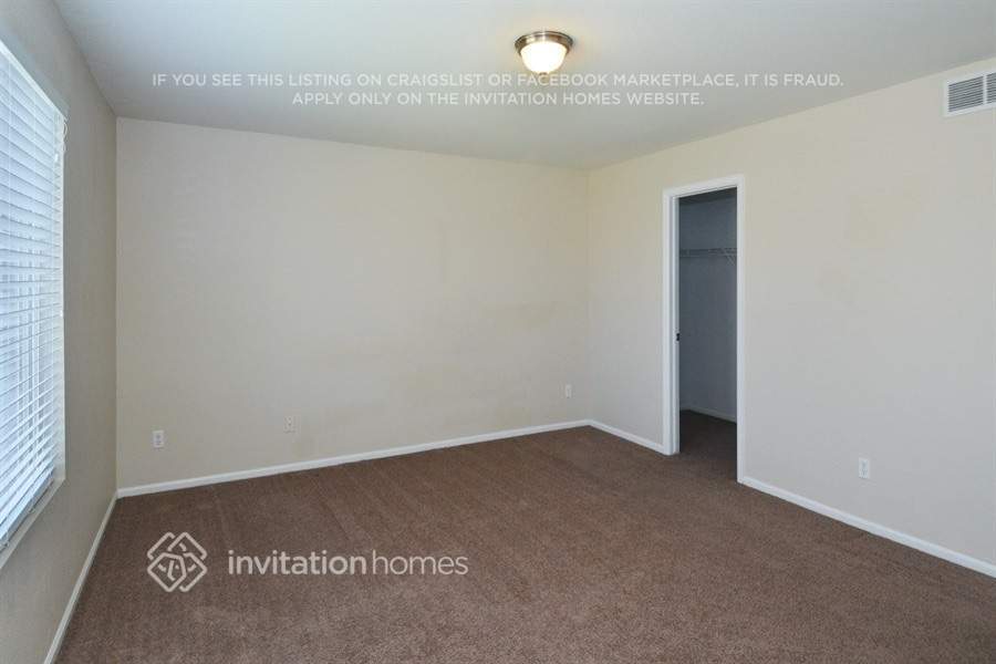 Building Photo - 1284 Bluebird St