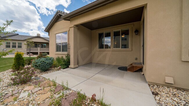 Building Photo - Stunning 4 Bedroom Patio Home in Flying Horse