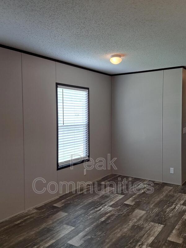 Building Photo - 368 Shady Brook Hts
