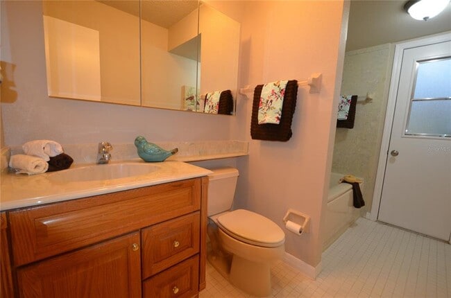 Building Photo - 5057 Bermuda Cir