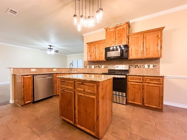 Building Photo - Available 7/16/2025 Beautiful 1 story, 4 b...