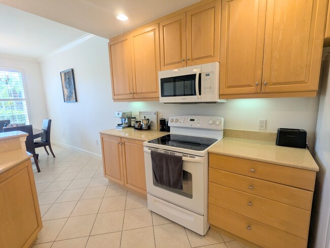 Building Photo - 5284 Descanso Ct