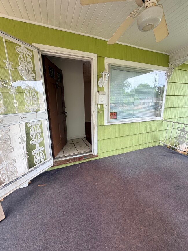 Building Photo - 1624 Mims St SW