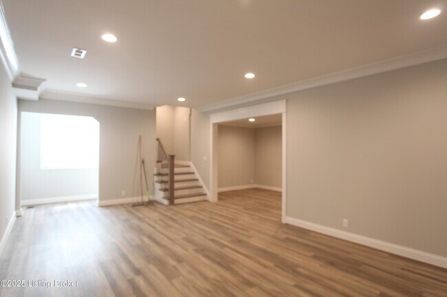 Building Photo - 6133 Shooting Star Dr