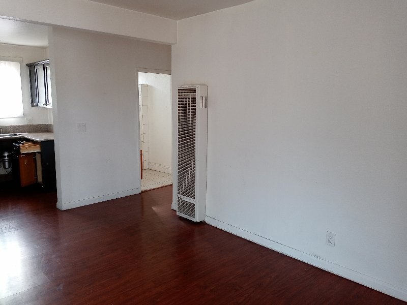 Building Photo - 237 S Matthisen Ave