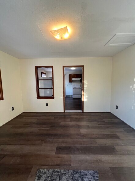 Building Photo - 23975 Tracy St