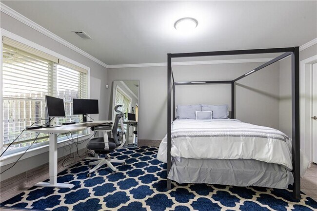 Building Photo - 3130 Chestnut Woods Dr