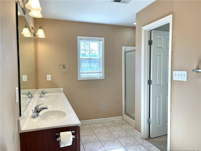 Building Photo - 60 Chinkapin Oak Cir