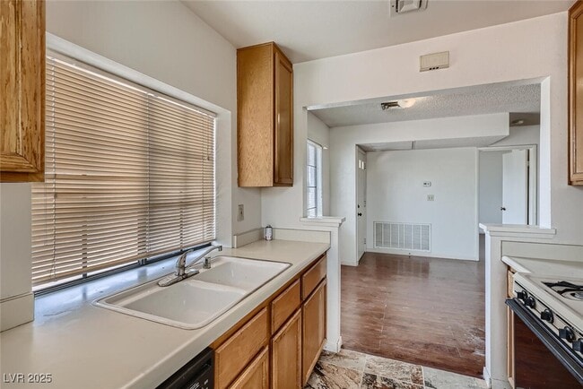 Building Photo - 4706 Nara Vista Way