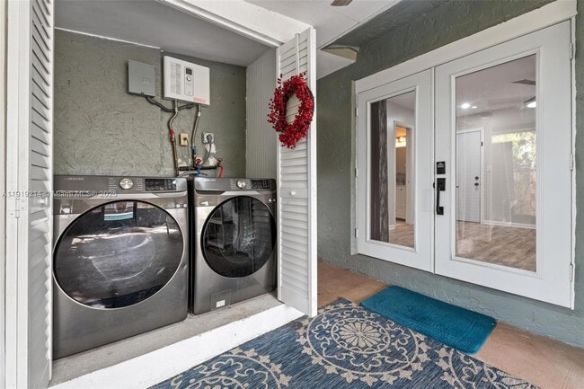 Building Photo - 1912 SW 97th Terrace