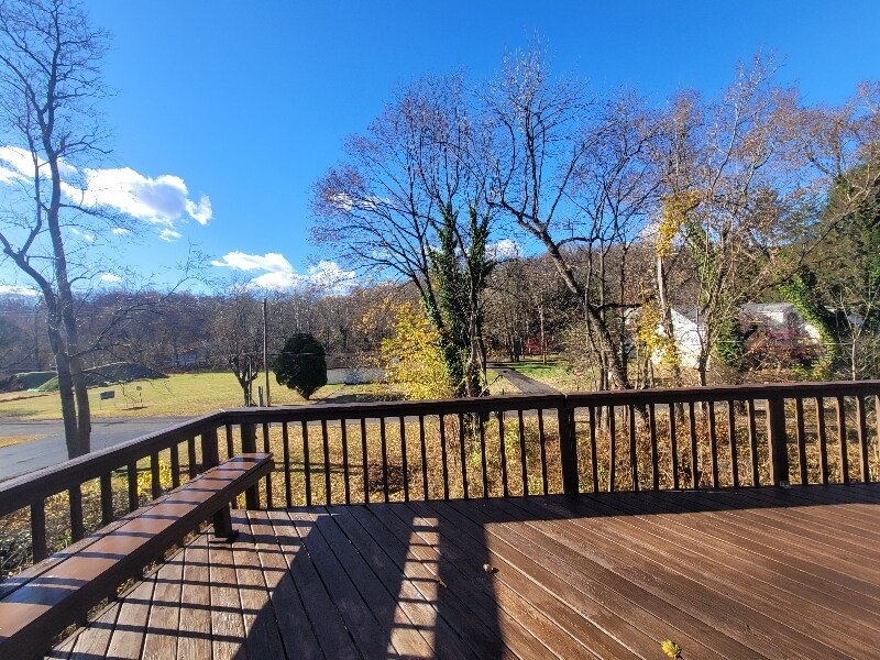 Building Photo - 260 Wisteria Ave