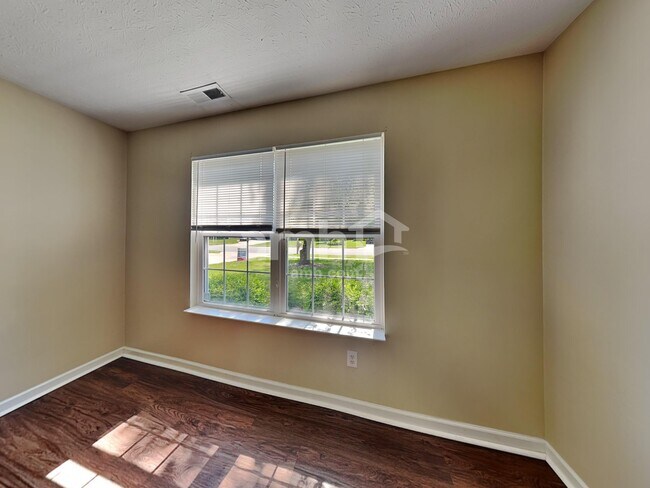 Building Photo - 12024 Seahawks Ln