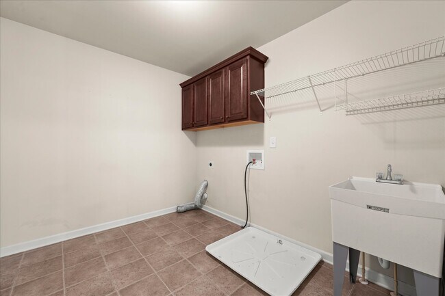 Building Photo - 542 Oconee Cir