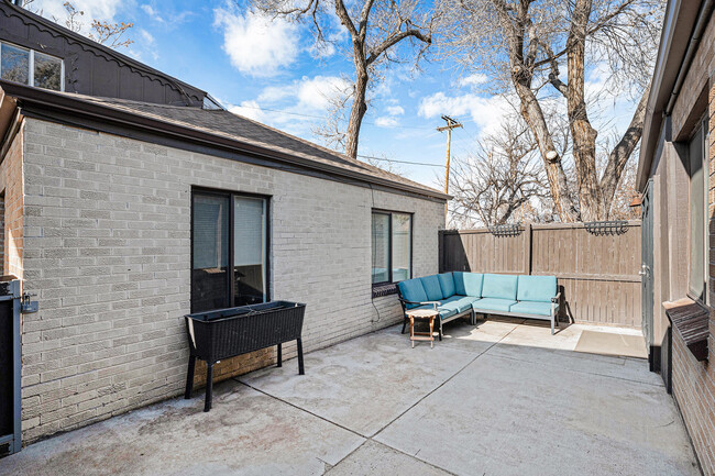 Private Patio - Exclusive Use of Unit - 1371 Ivy St