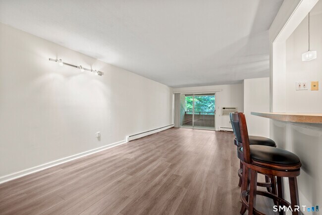Building Photo - 38 Rambling Brook Ln