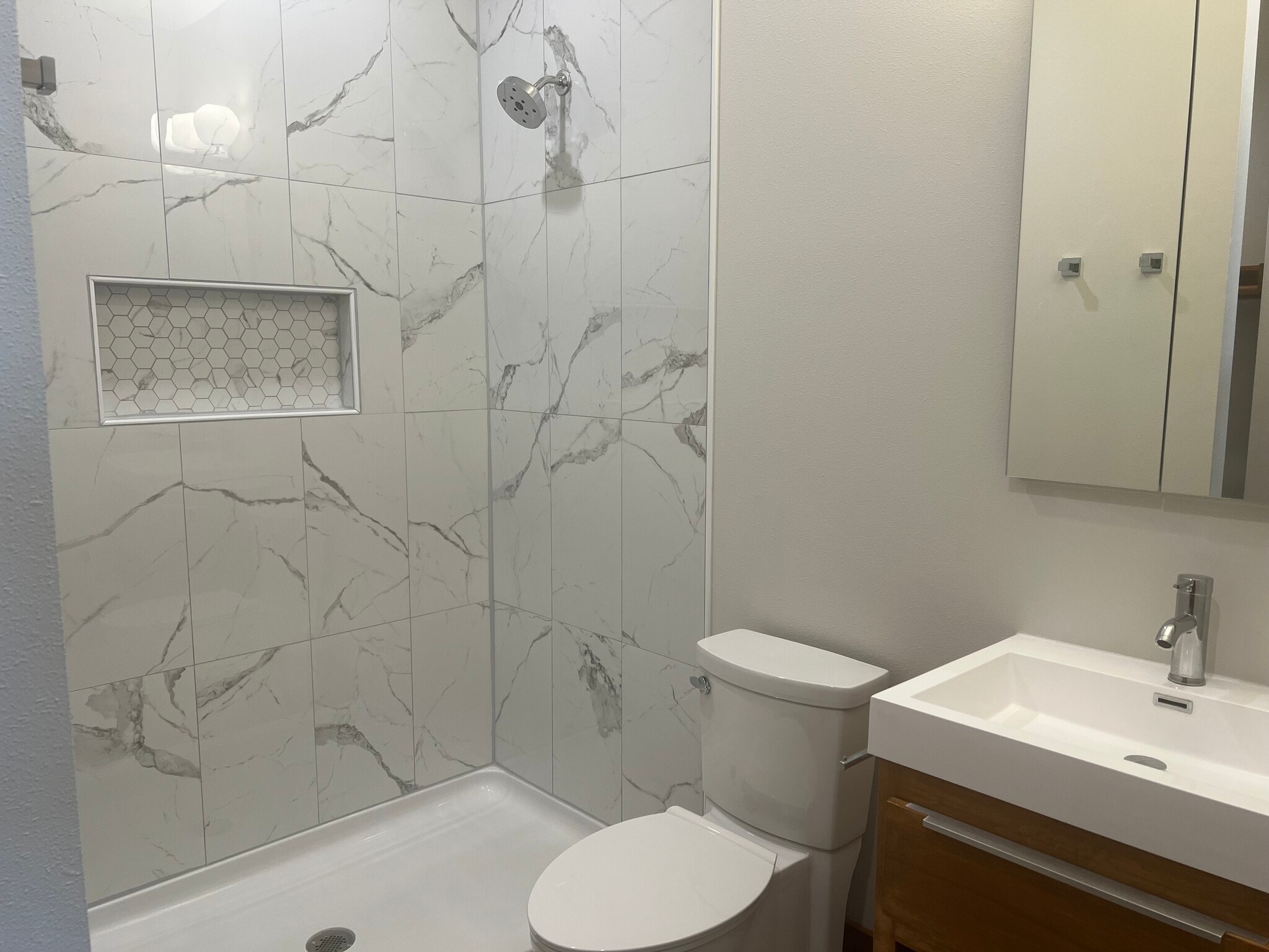 Master Bathroom - 324 9th St