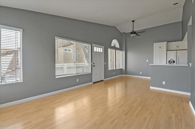 Building Photo - 4212 Vista Panorama Way