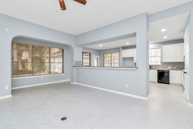 Building Photo - 19 Long Springs Pl