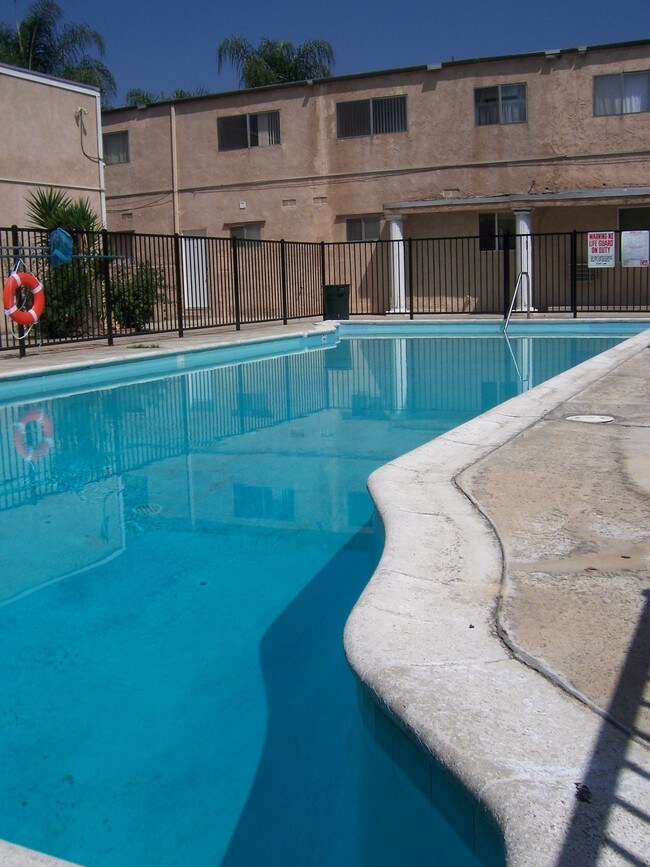 Building Photo - 5610 Welland Ave