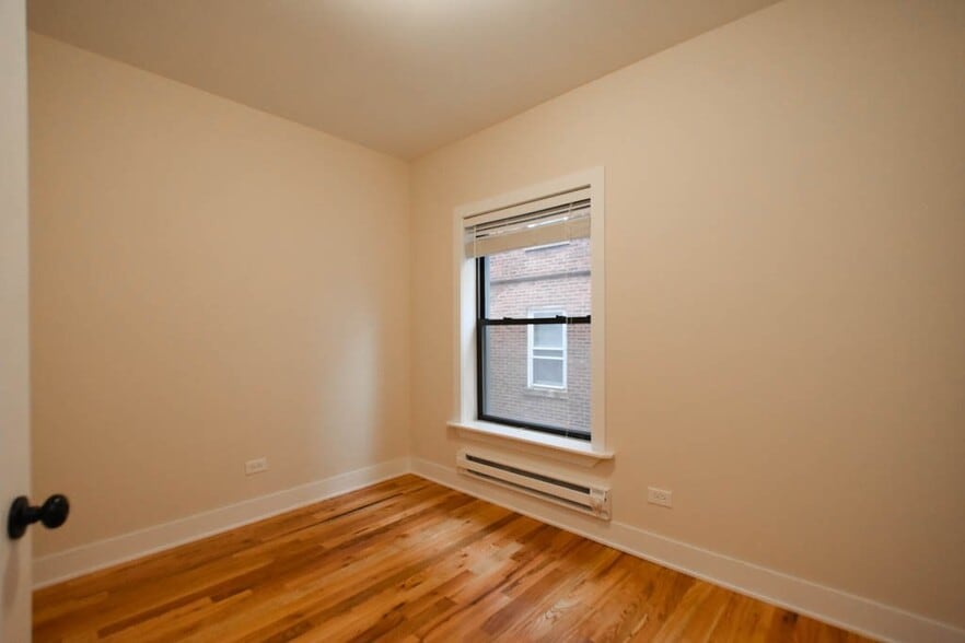 Building Photo - 805 Dempster St