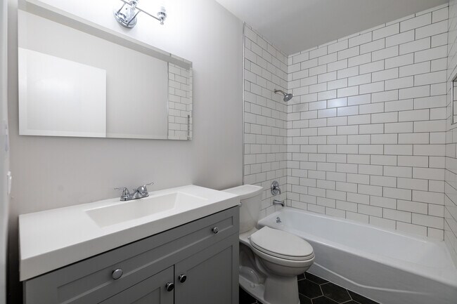 Building Photo - 4231 Belle Aire Ln